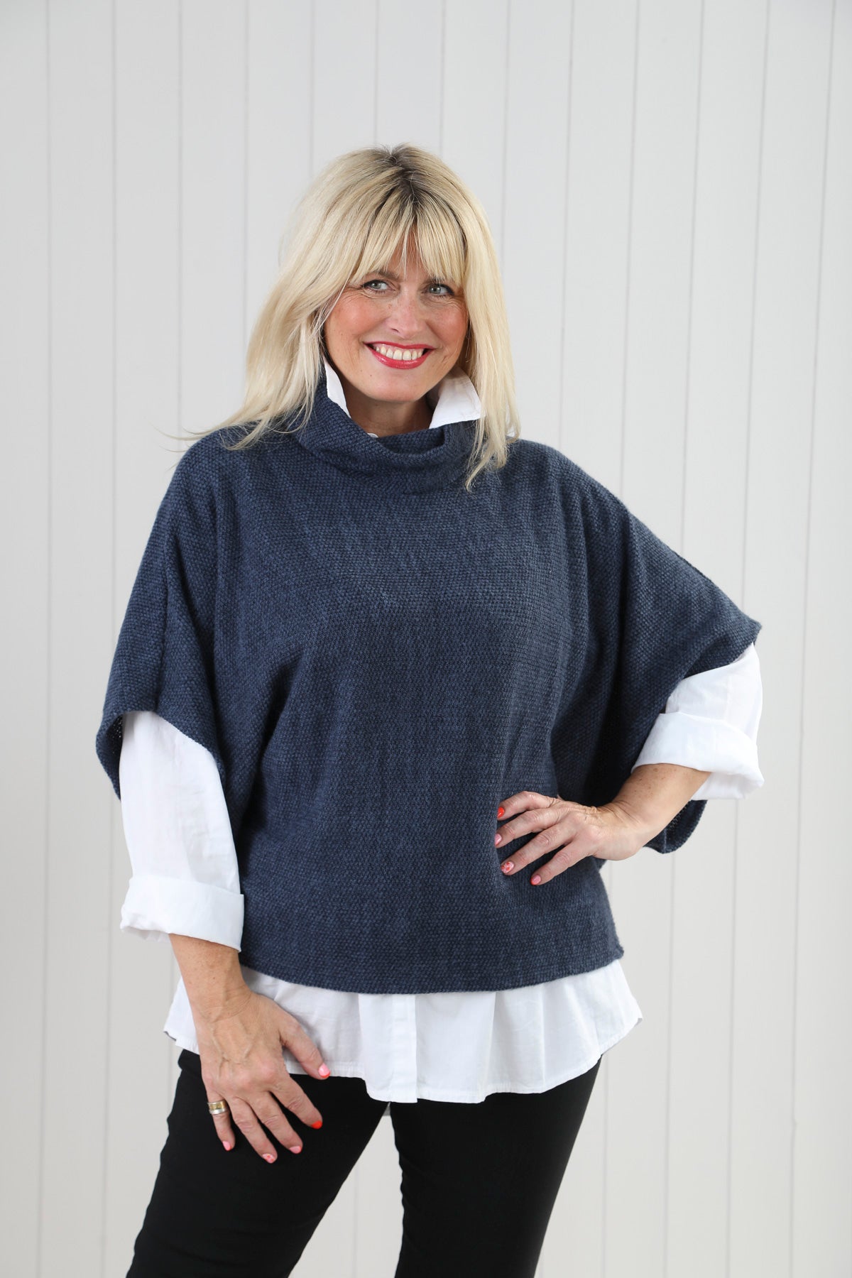Goose Island Cowl Knit Poncho Top One Size Assorted Colours