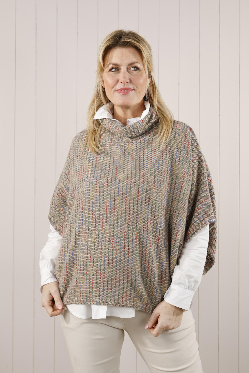 Goose Island Cowl Fleck Knit Poncho Top One Size Assorted Colours