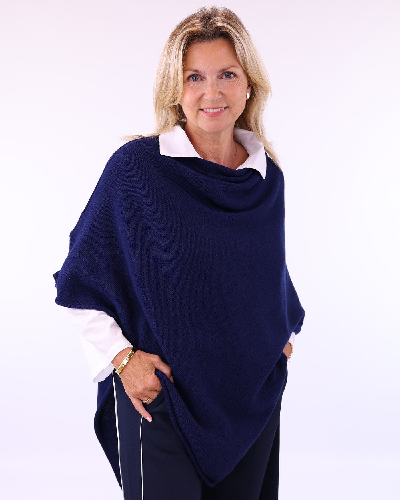 Cashmere Wool Blend Ponchos by Cadenza Italy New 2025 Collection for Women