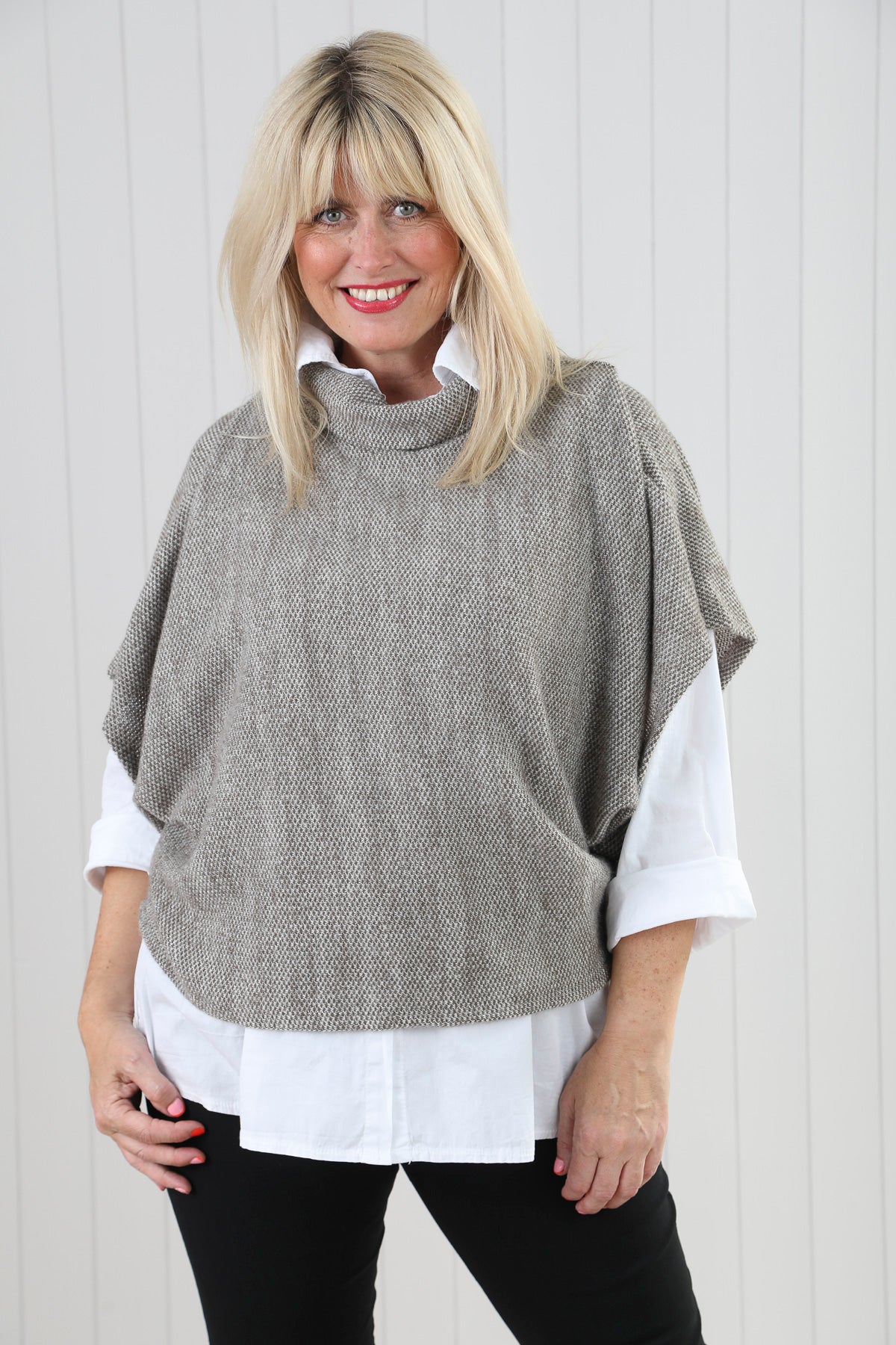 Goose Island Cowl Poncho Top One Size Assorted Colours