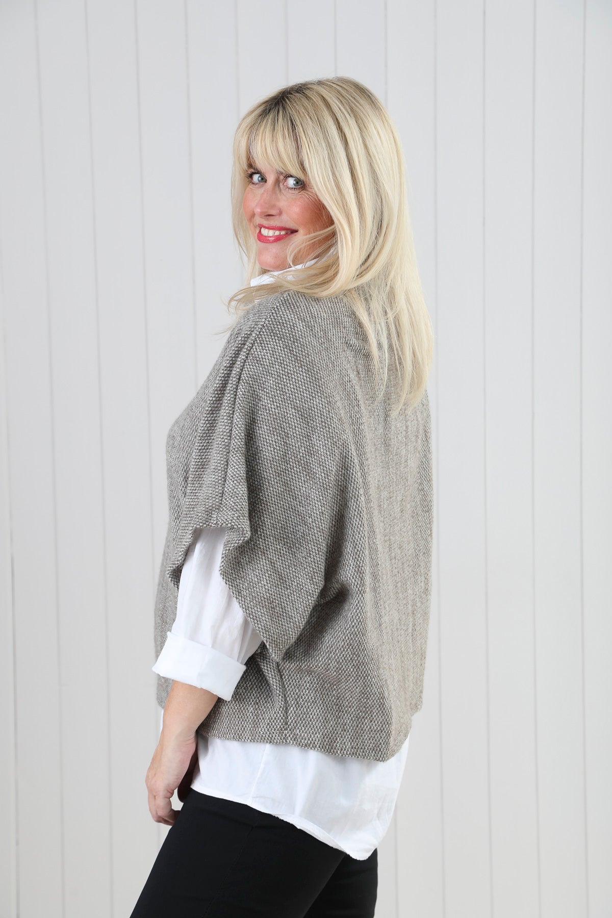 Goose Island Cowl Poncho Top One Size Assorted Colours