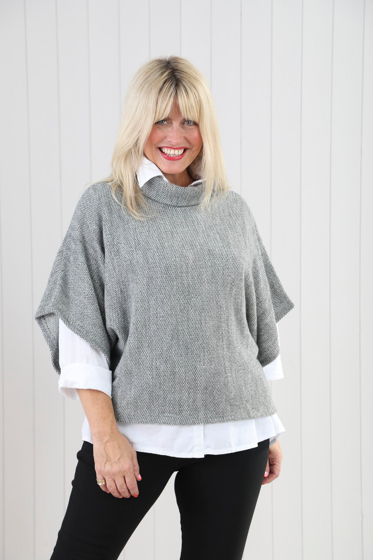 Goose Island Cowl Poncho Top One Size Assorted Colours