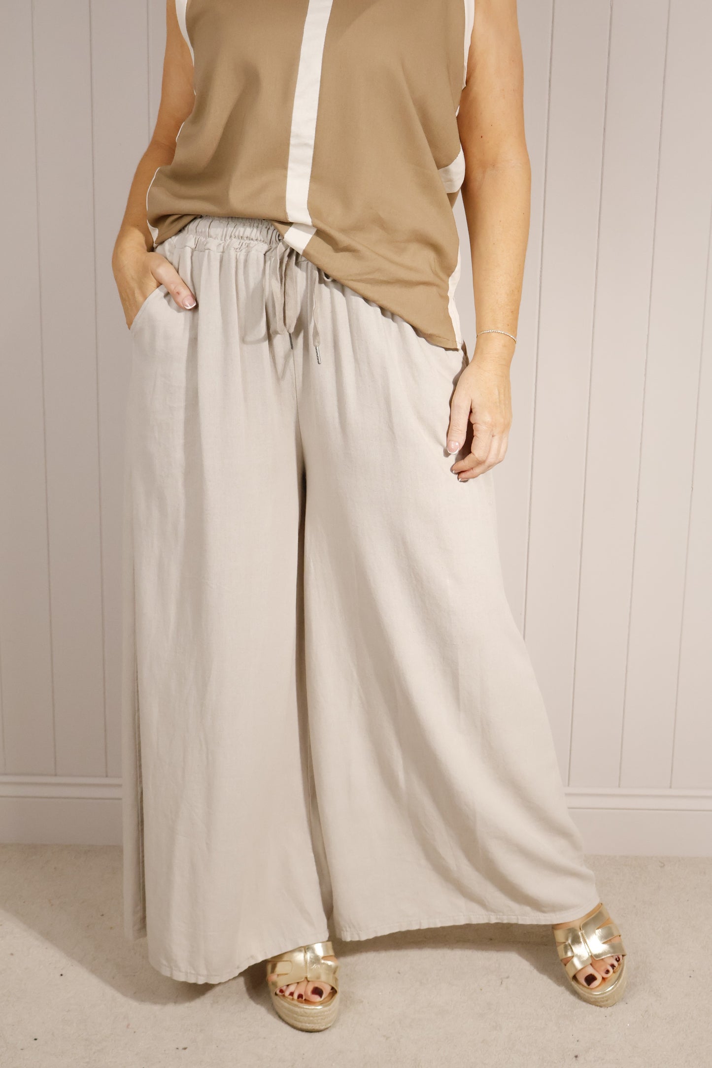 Goose Island Wide Leg Trousers Linen & Viscose Drawstring Waist Beige