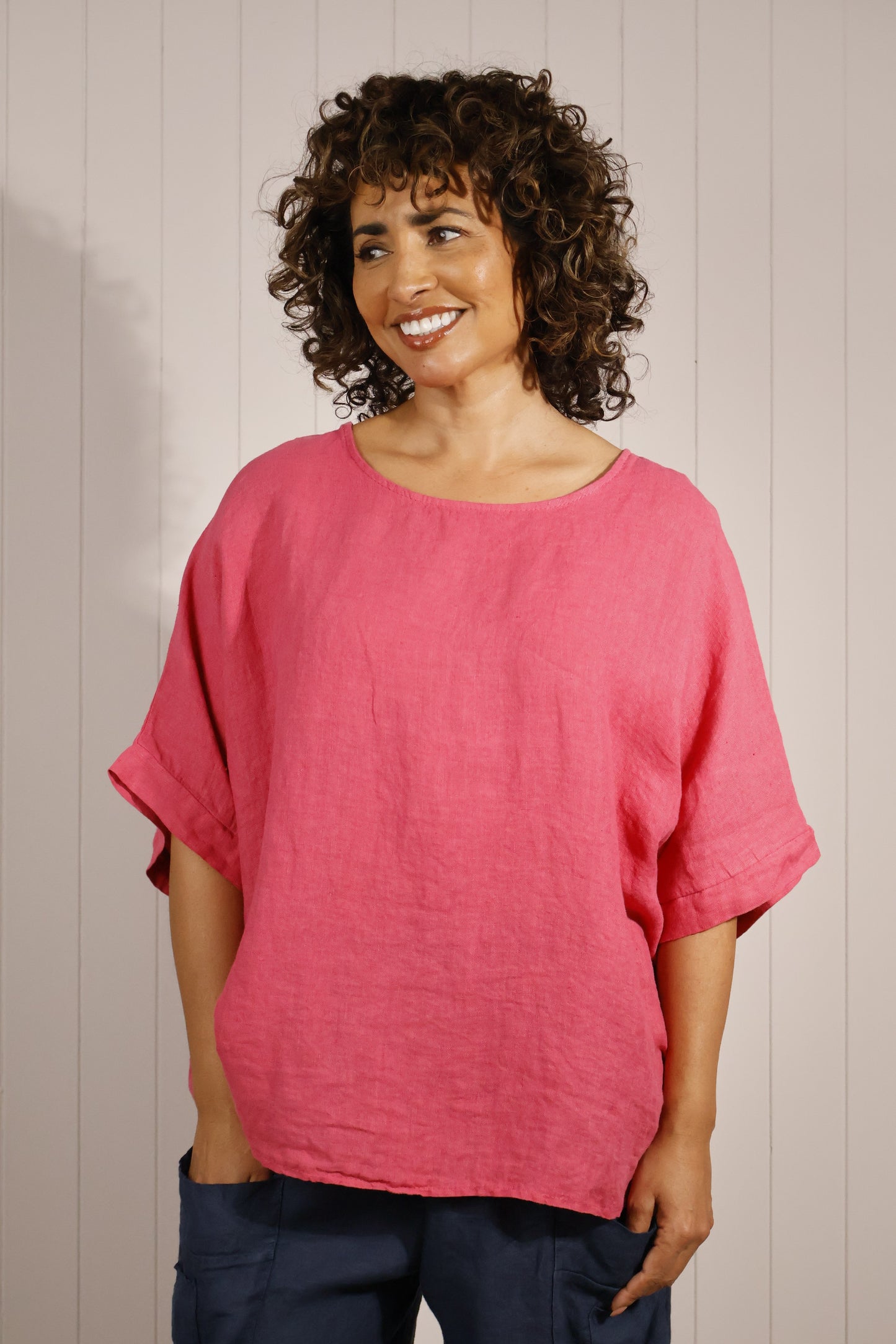 Goose Island Premium 100% Linen Short Sleeved Top