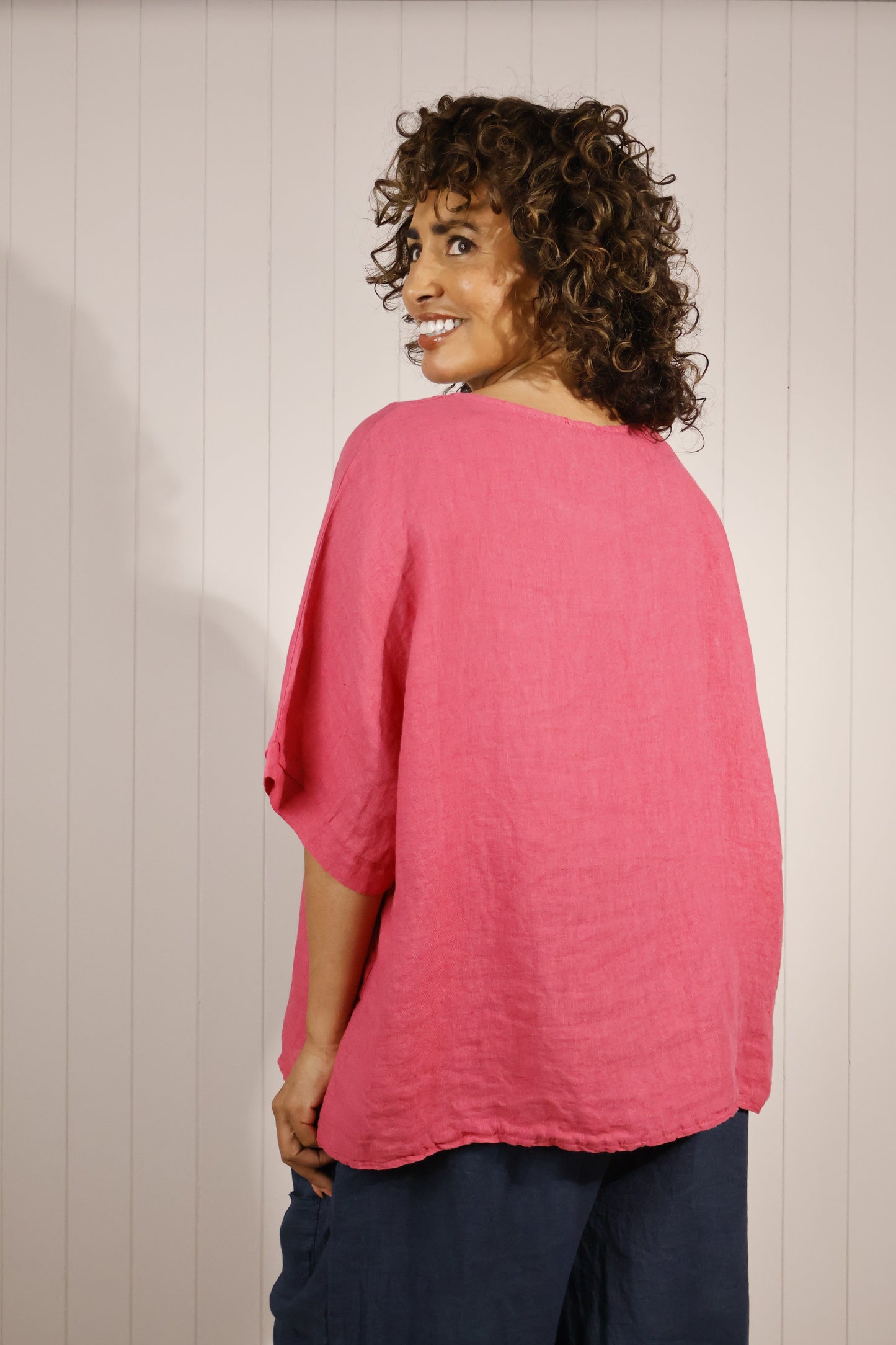 Goose Island Premium 100% Linen Short Sleeved Top