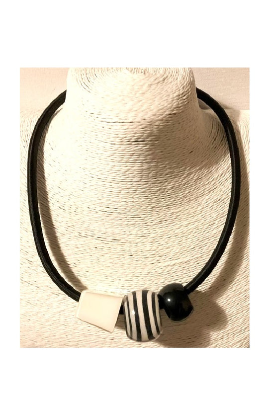 Zsiska Bliss Stunning Striped Black and White Beads Necklace Wear it 7 Ways