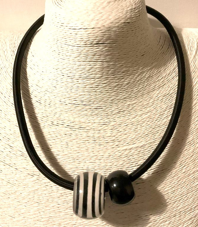 Zsiska Bliss Stunning Striped Black and White Beads Necklace Wear it 7 Ways