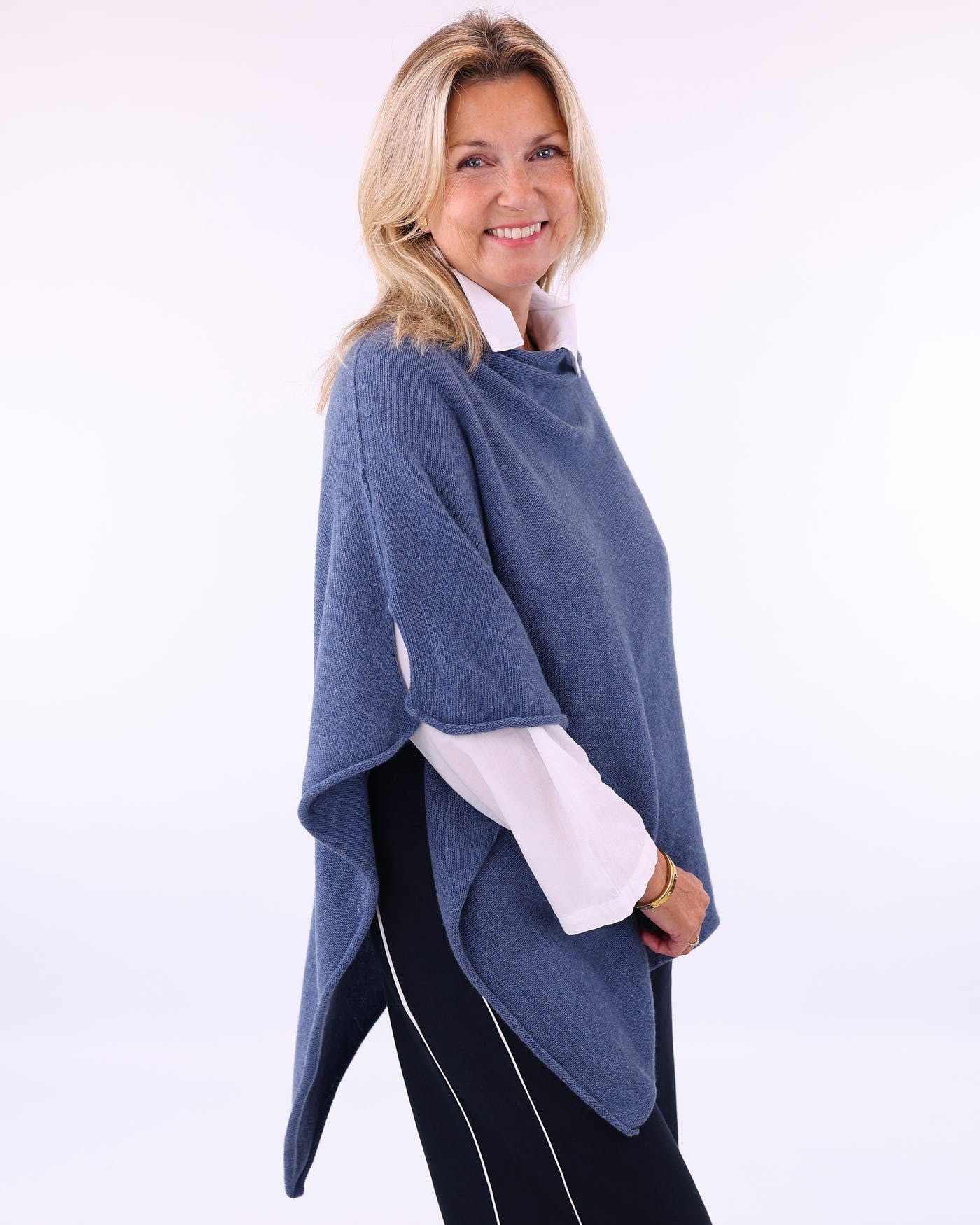 Cashmere Wool Blend Ponchos by Cadenza Italy New 2025 Collection for Women