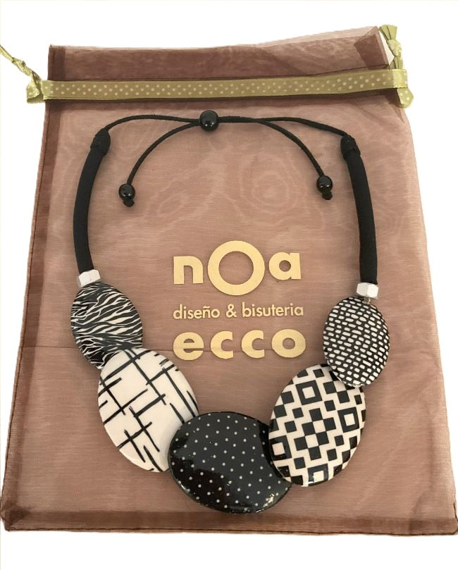 Noa Ecco Stunning Black & White Five Oval Shapes Necklace Adjustable Cord