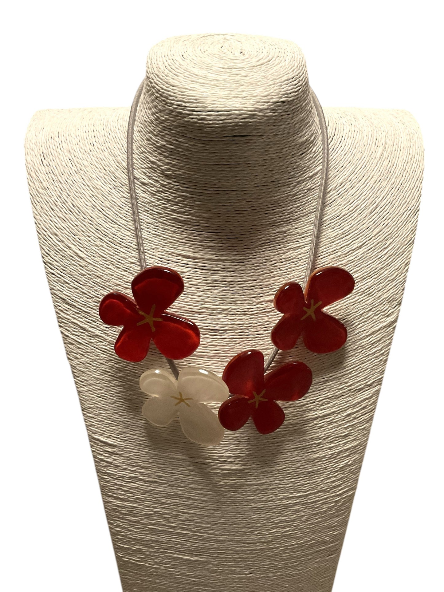 Zsiska New ‘HANA’ Collection 2026 Motif Flower Resin Necklace with Magnetic Closure