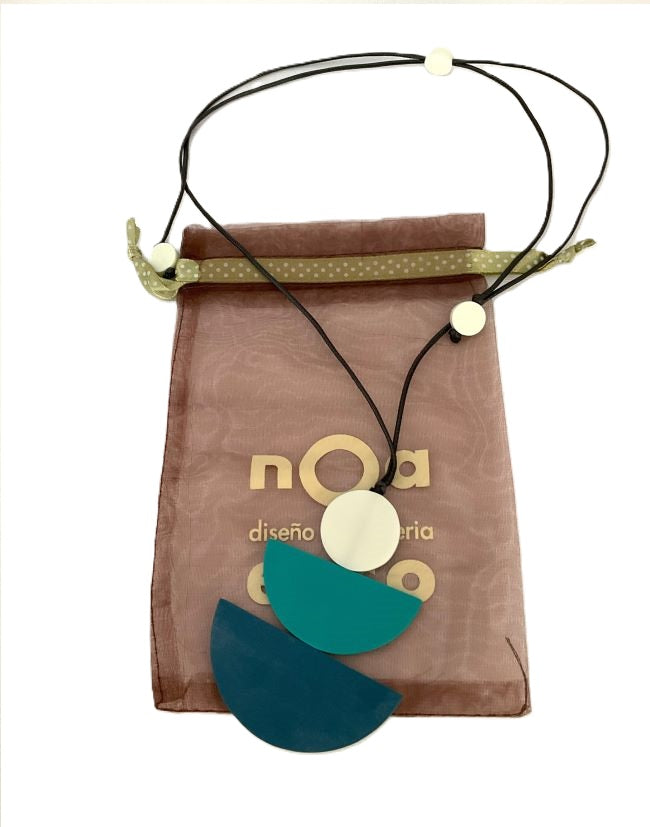 Unique Boat Shaped Pendant Necklace with Interchangeable Colours Adjustable by Noa Ecco